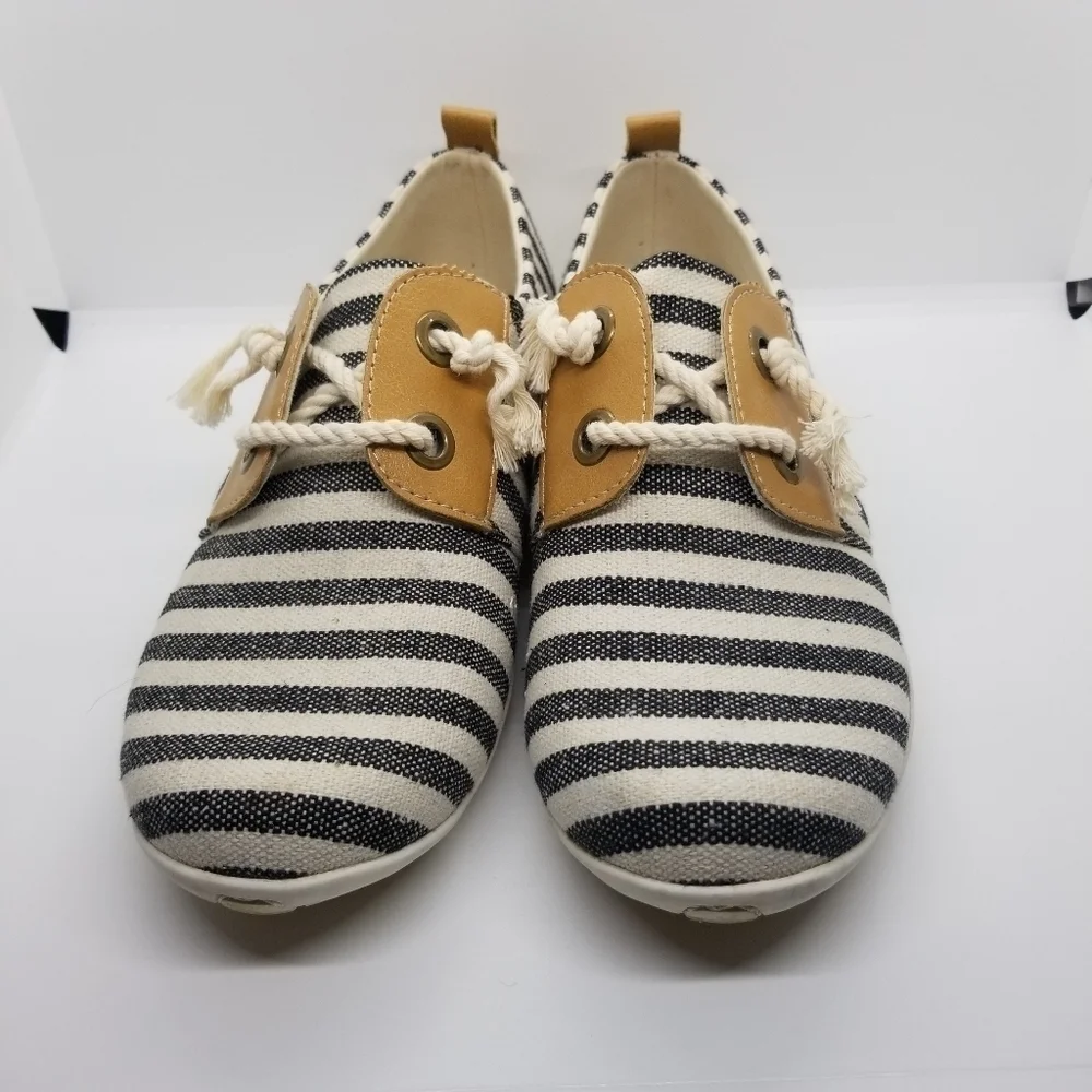 Ros Hommerson Calypso striped slip-on sneaker in black/cream size 9
